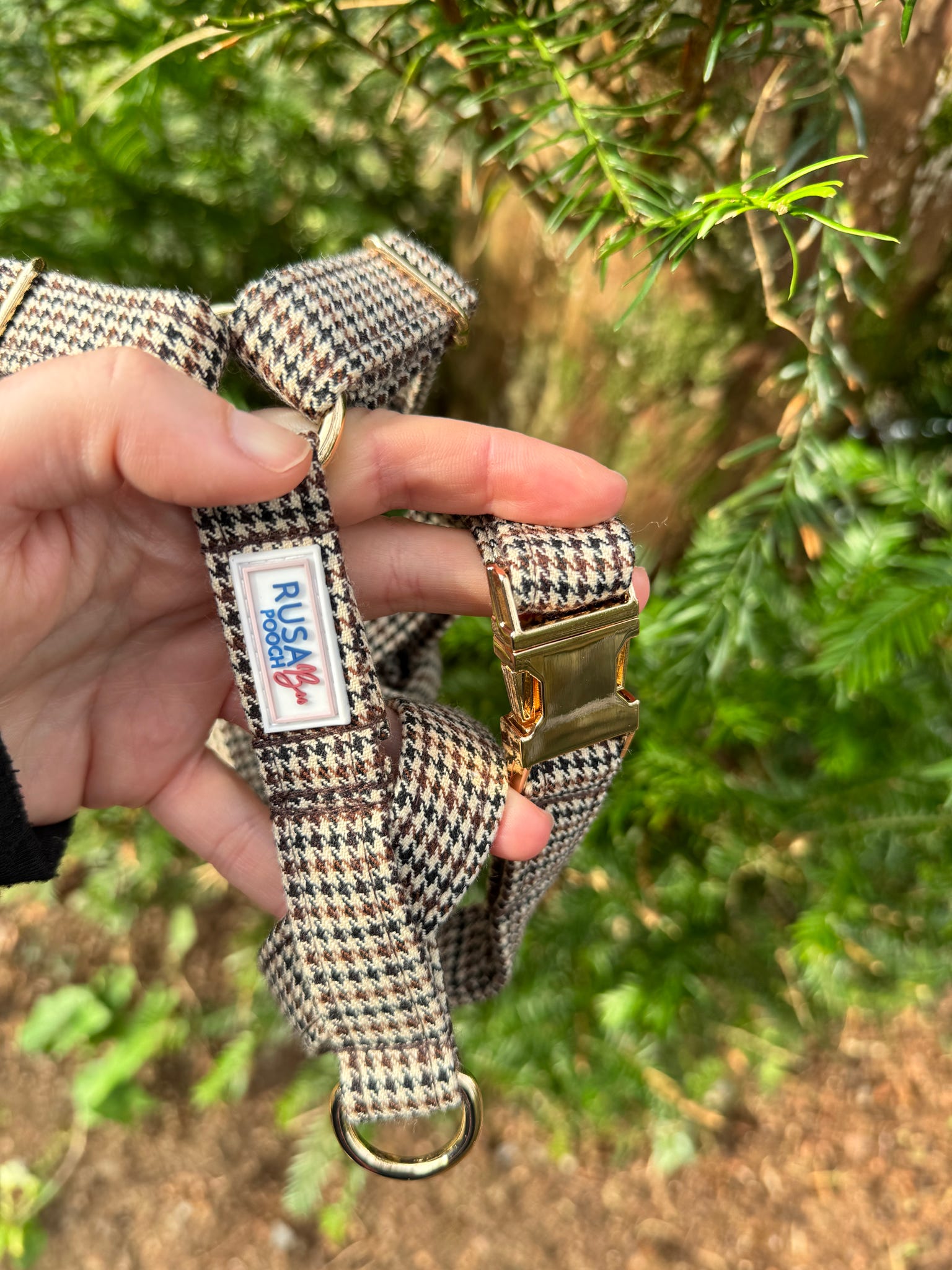 Brown houndstooth strap harness for dogs