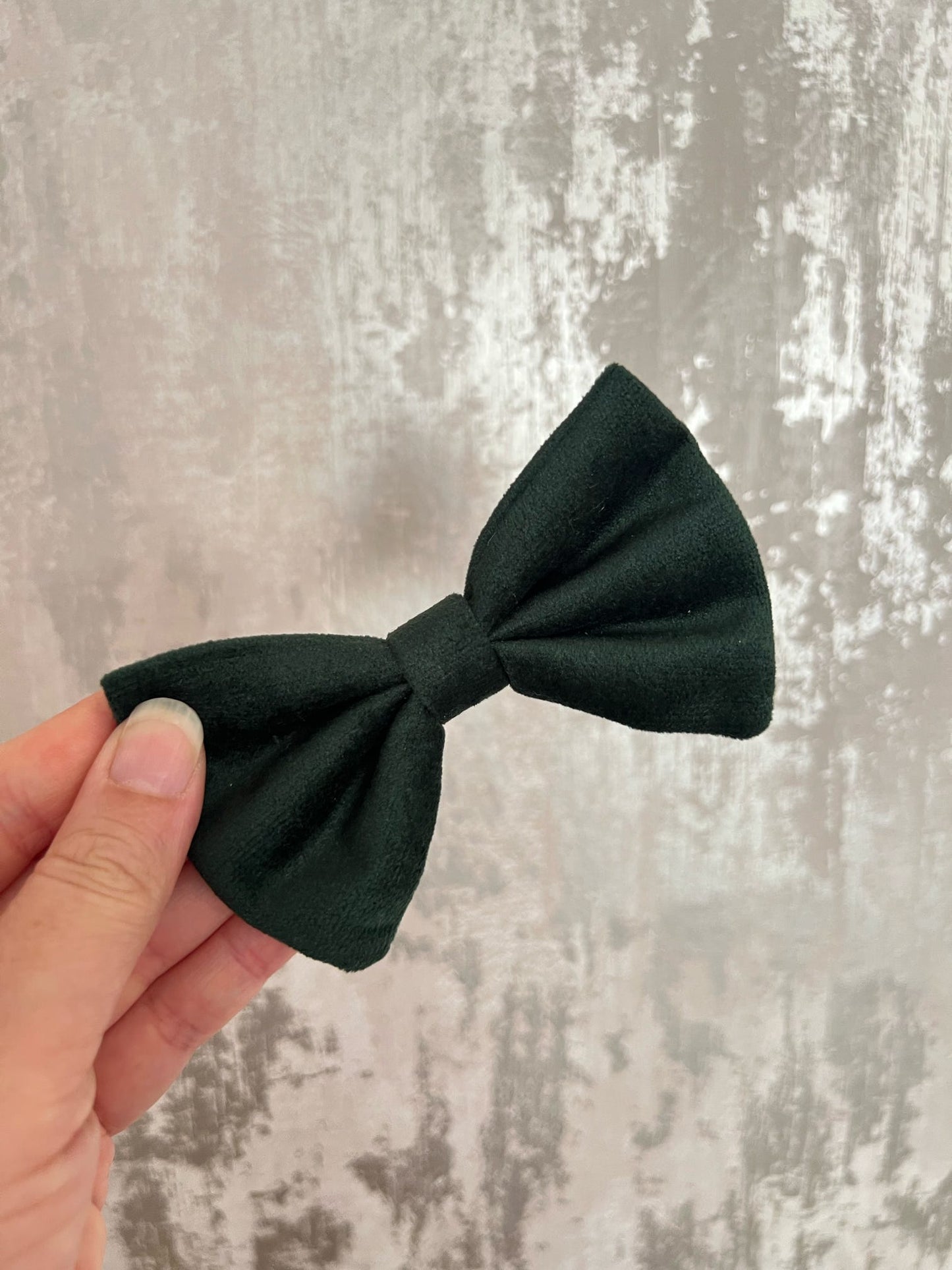 Fabric | Bowtie - Dark Green Velvet