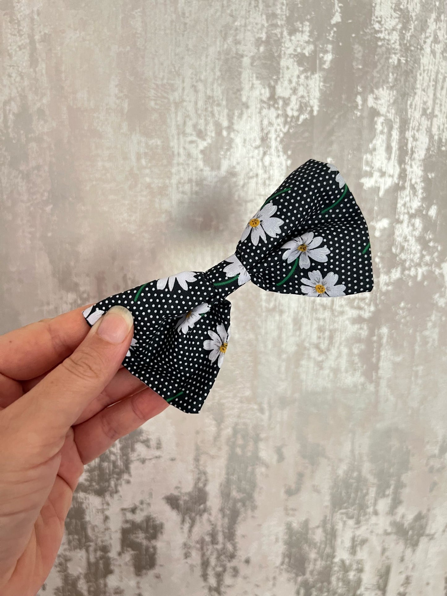 Fabric | Bow tie M - Black Polka Dot Daisy