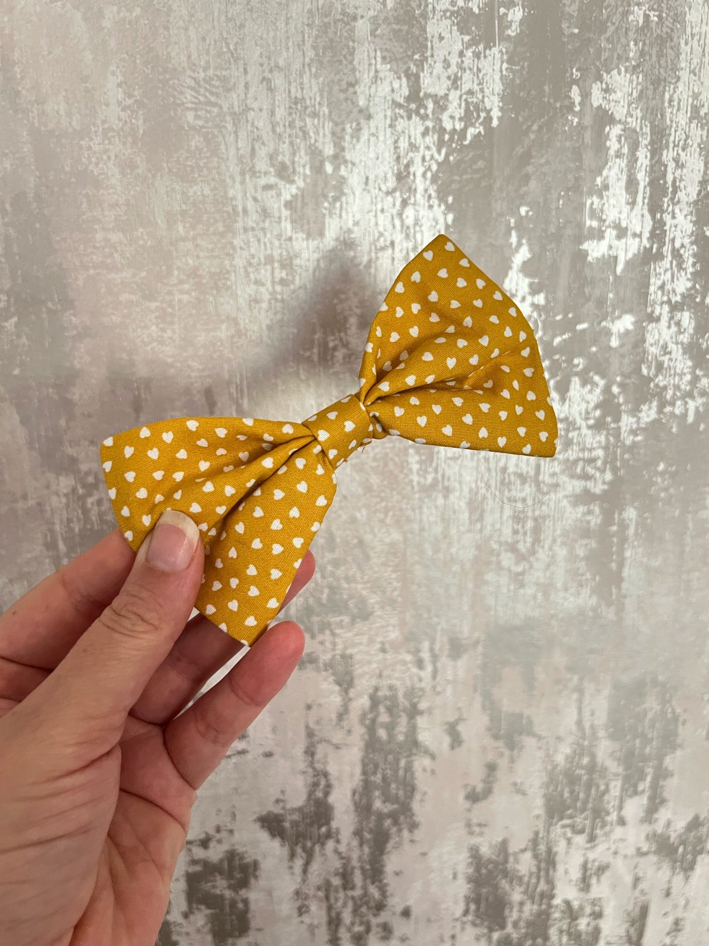 Fabric | Bow tie M - Mustard Hearts