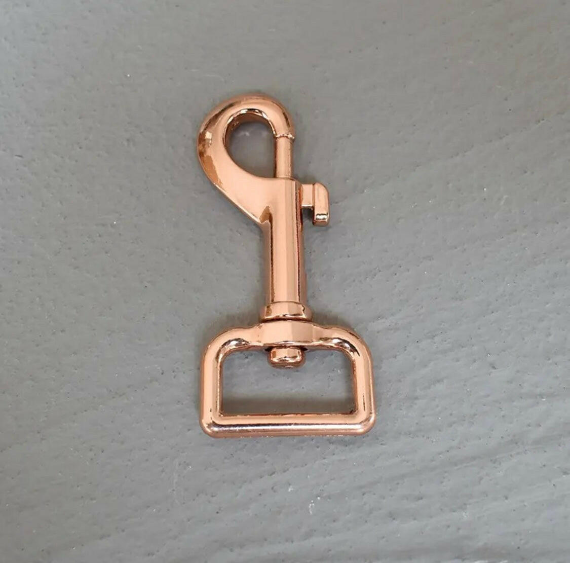 Shiny rose gold metal lead clip