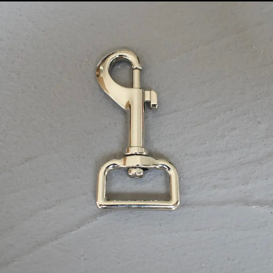 Shiny silver metal lead clip
