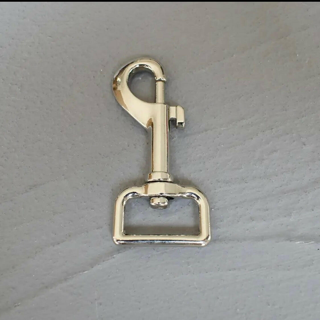 Shiny silver metal lead clip