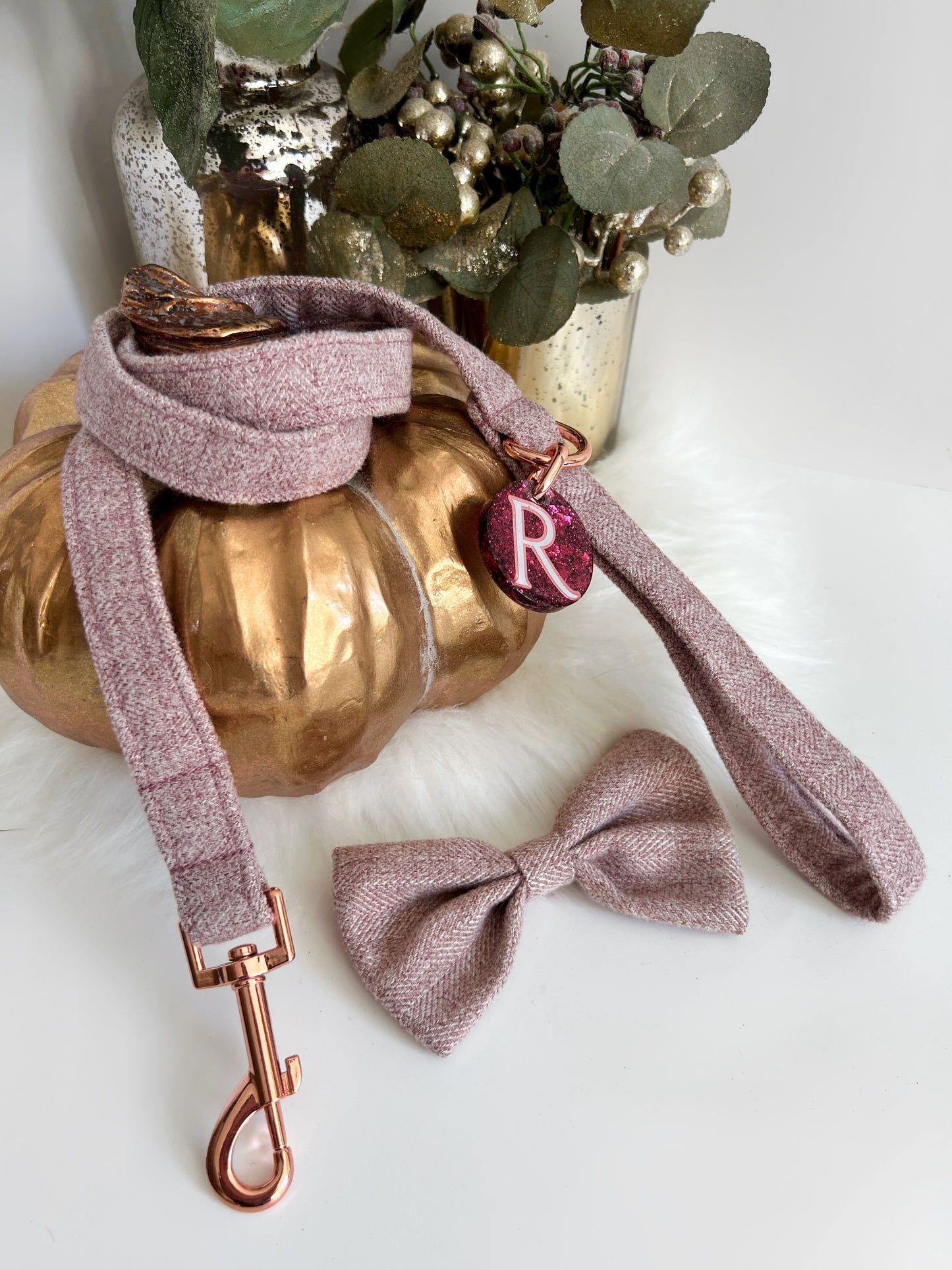 Pink tweed lead and bow with pink glitter id tag