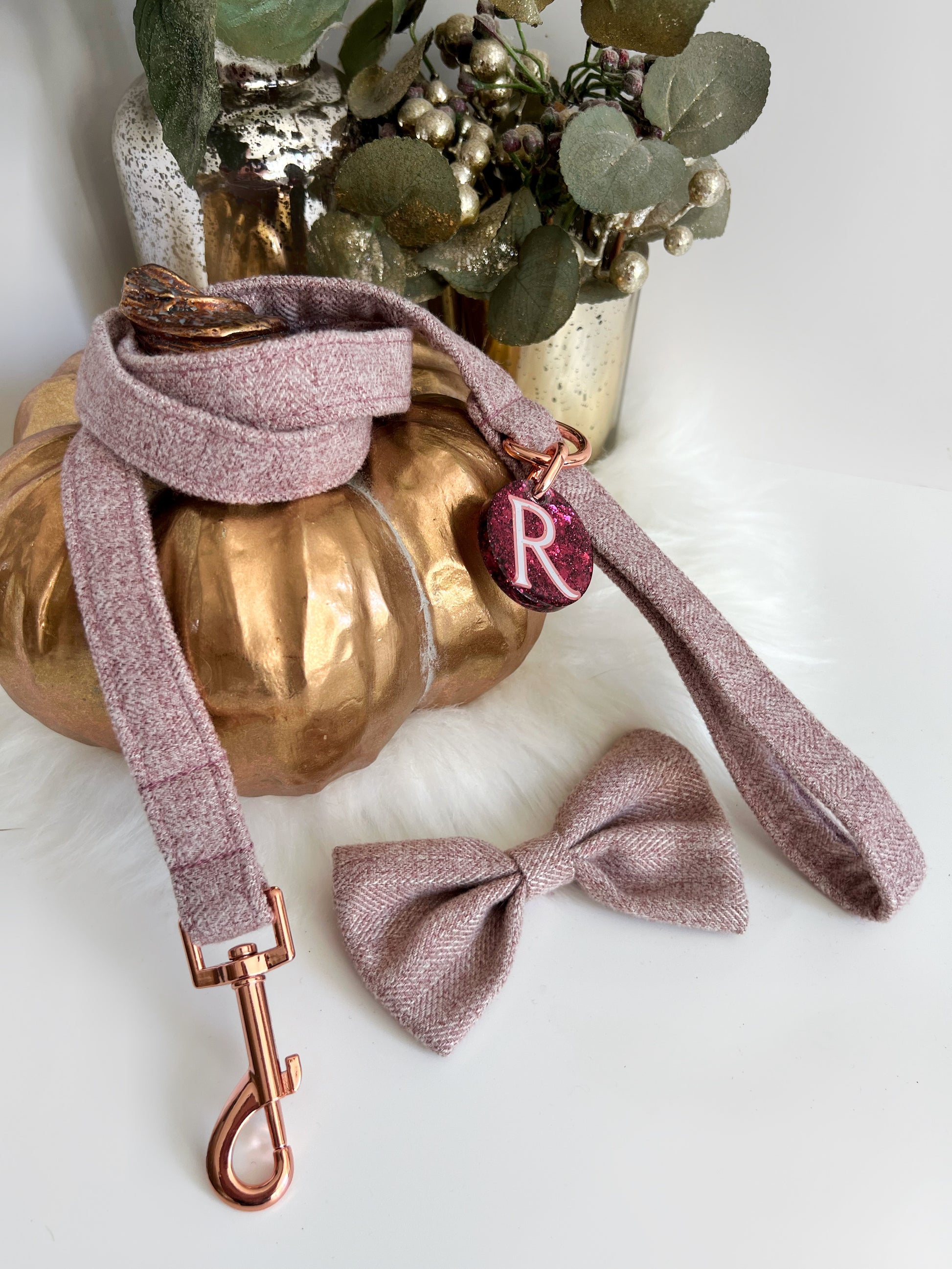 Pink tweed lead and bow with pink glitter id tag