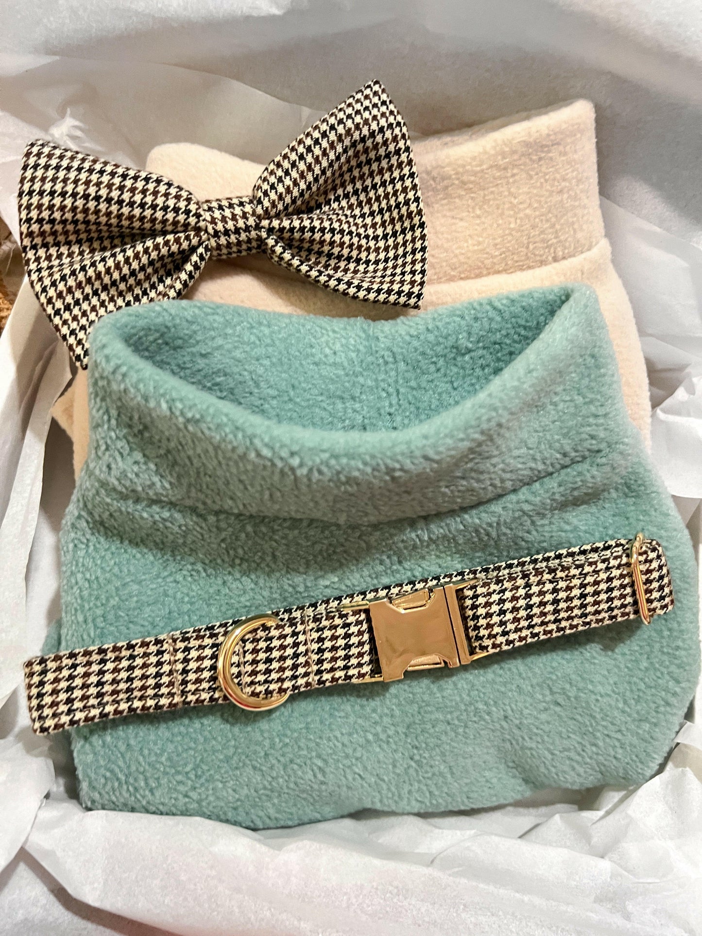 Brown houndstooth collar and bow with polar fleeces