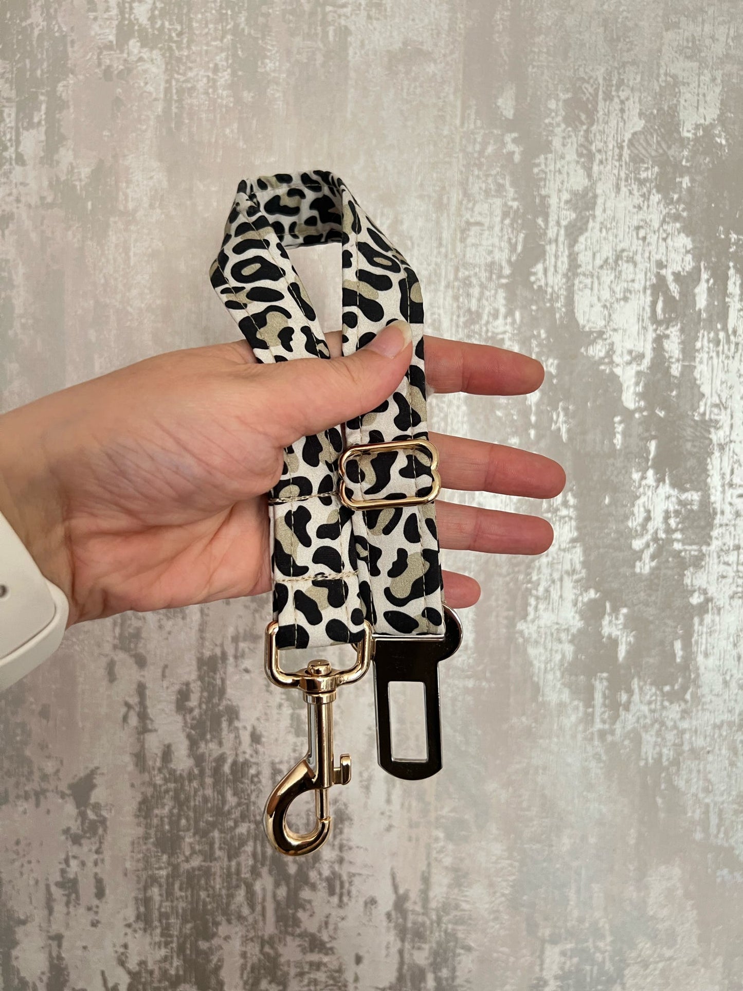 Seatbelt | Fabric - Beige Leopard Print