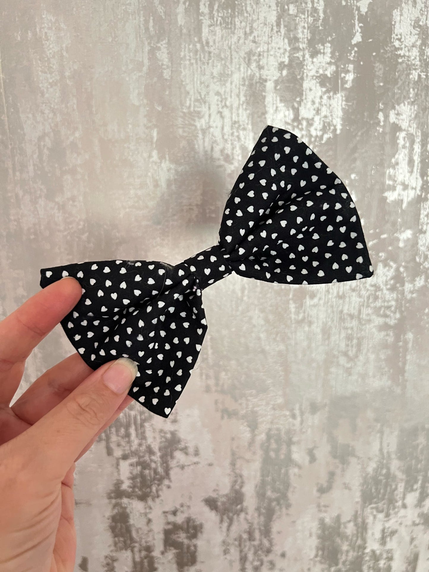 Fabric | Bow tie L - Black Hearts