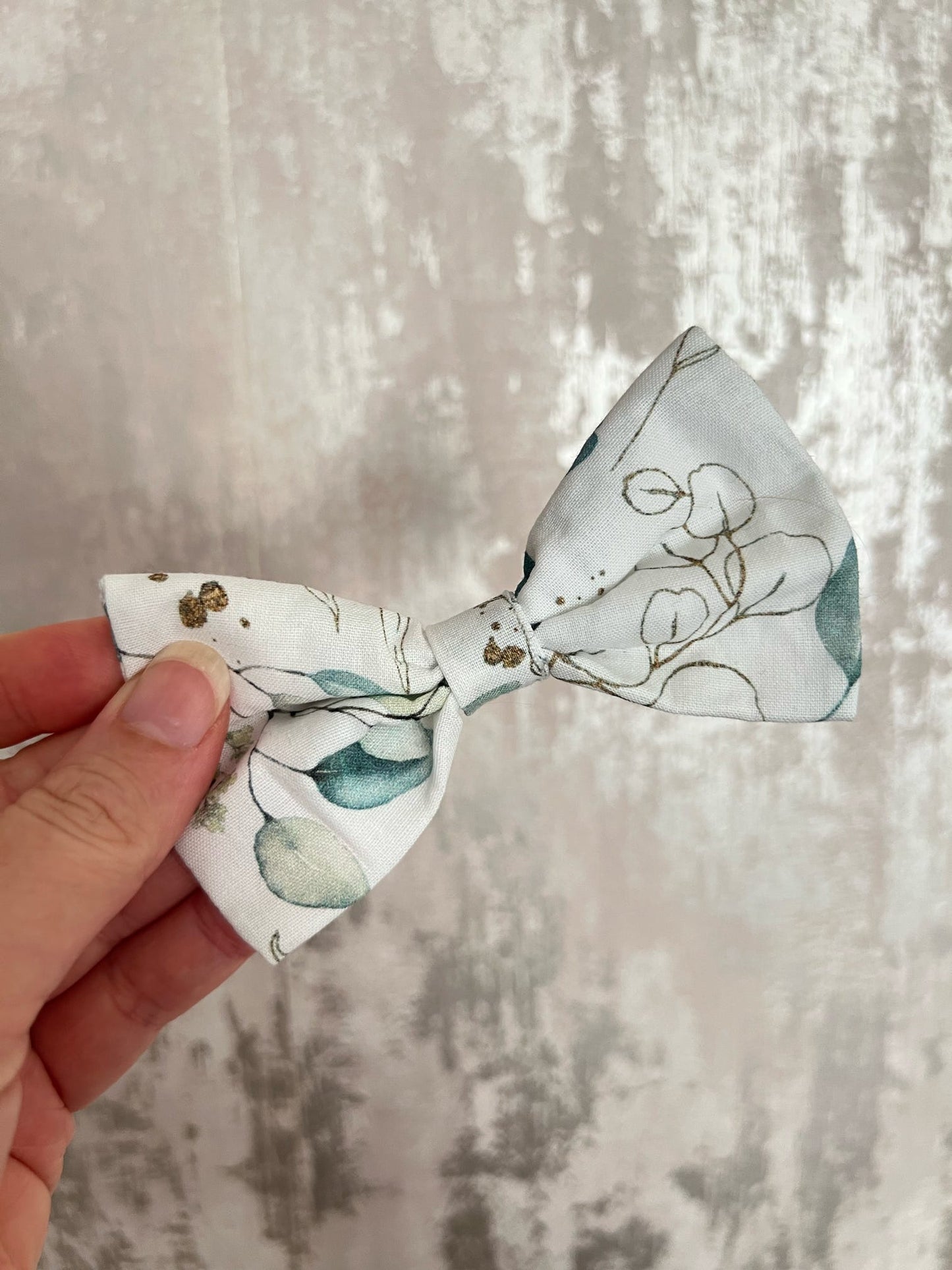 Fabric | Bowtie - White Eucalyptus