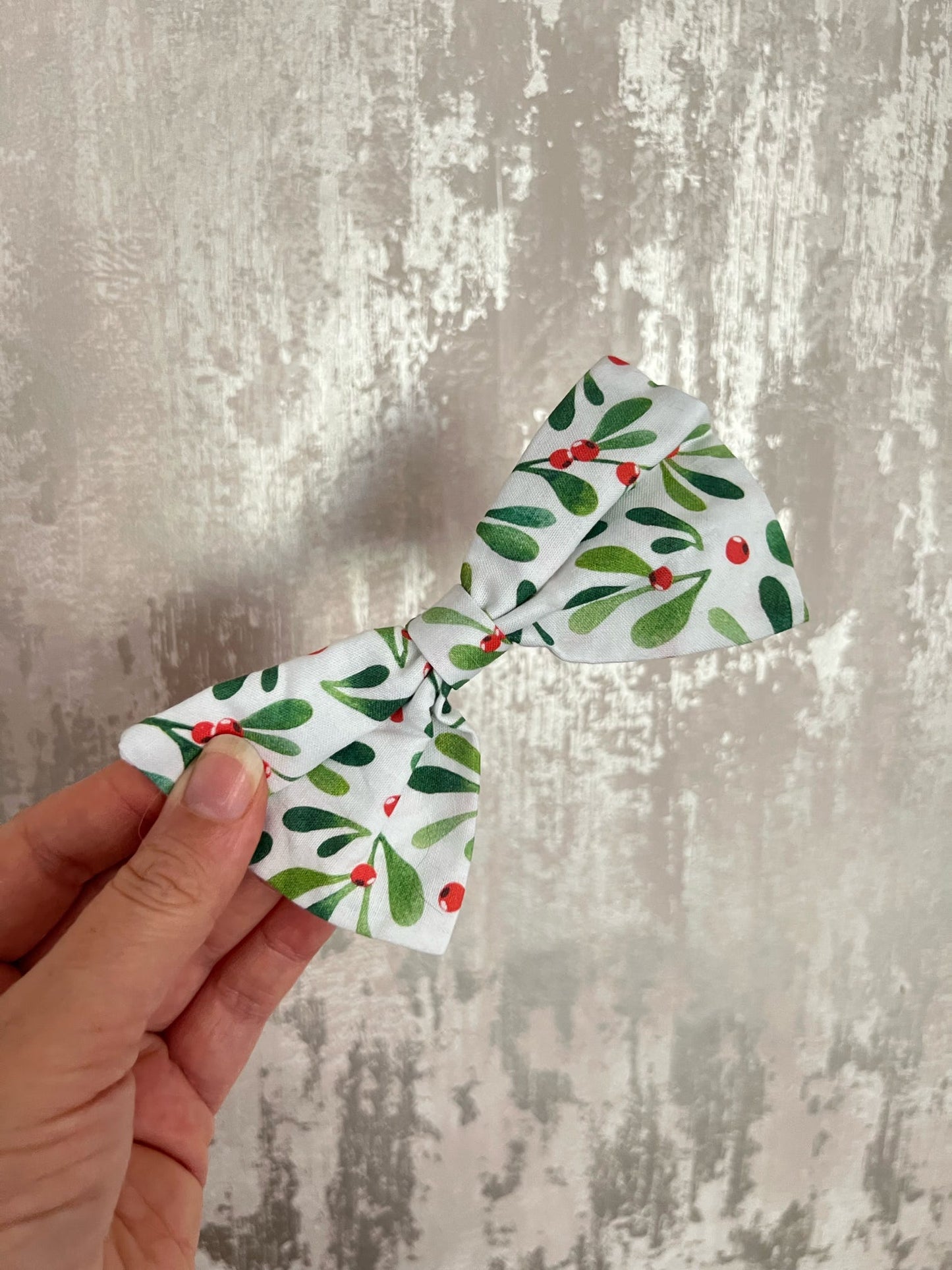 Fabric | Bow tie M - White Mistletoe