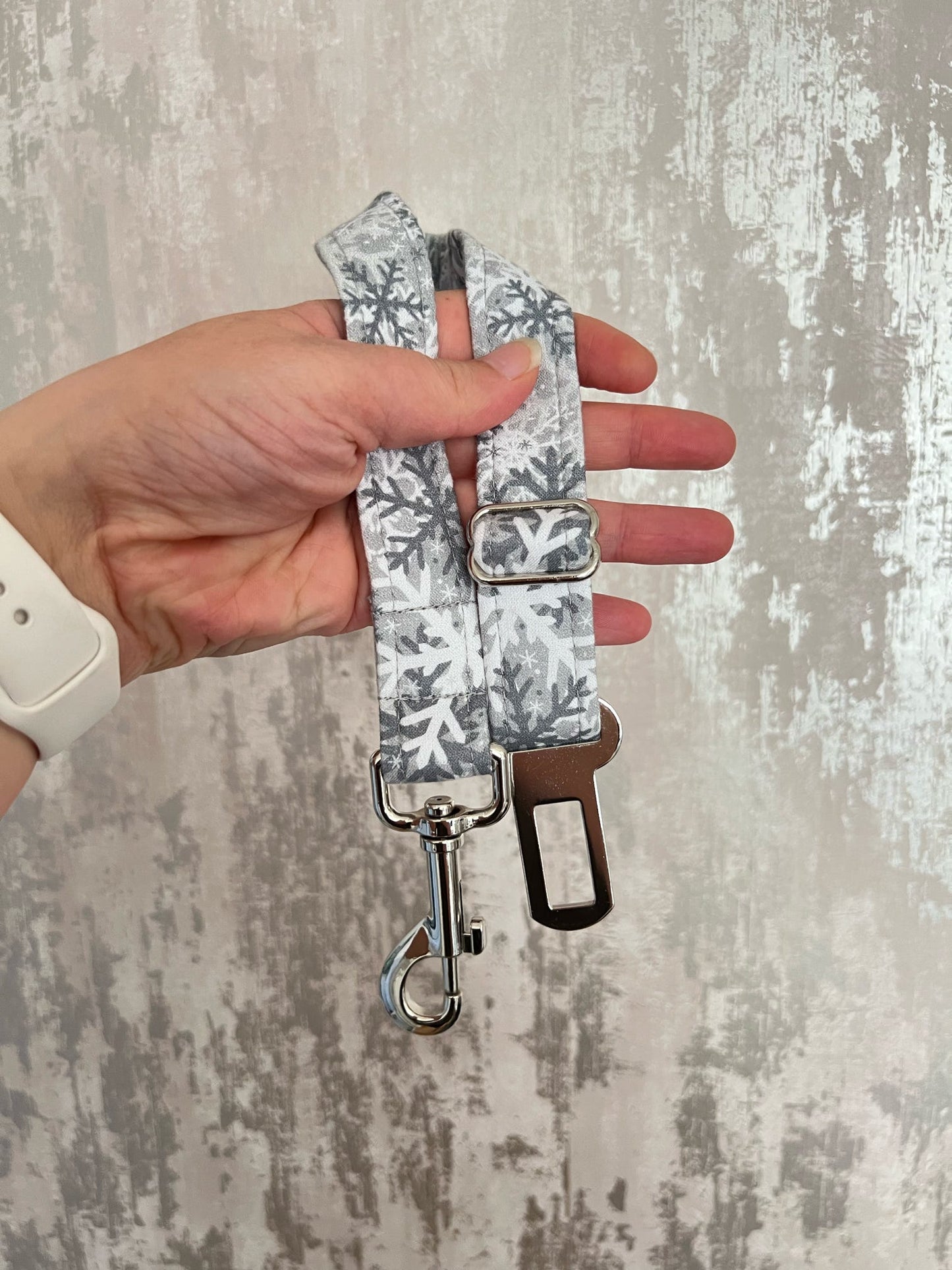 Seatbelt | Fabric - Grey Snowflakes
