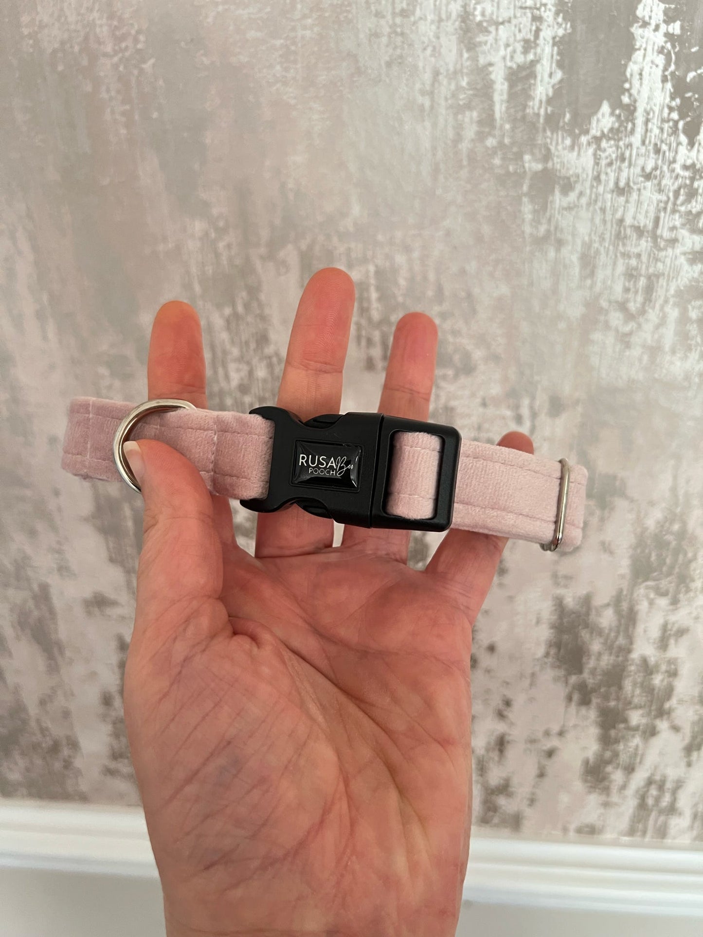 Collar | Fabric | Small - Light Pink Velvet
