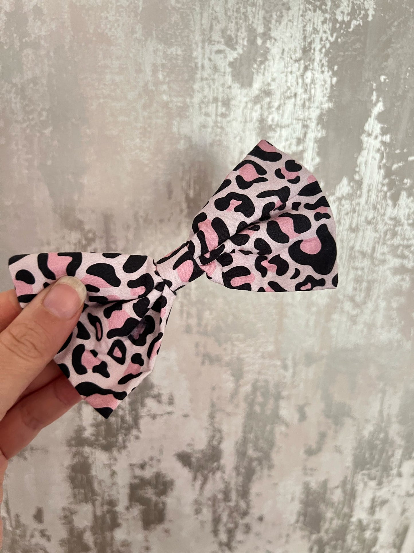 Fabric | Bow tie M - Pink Leopard Print