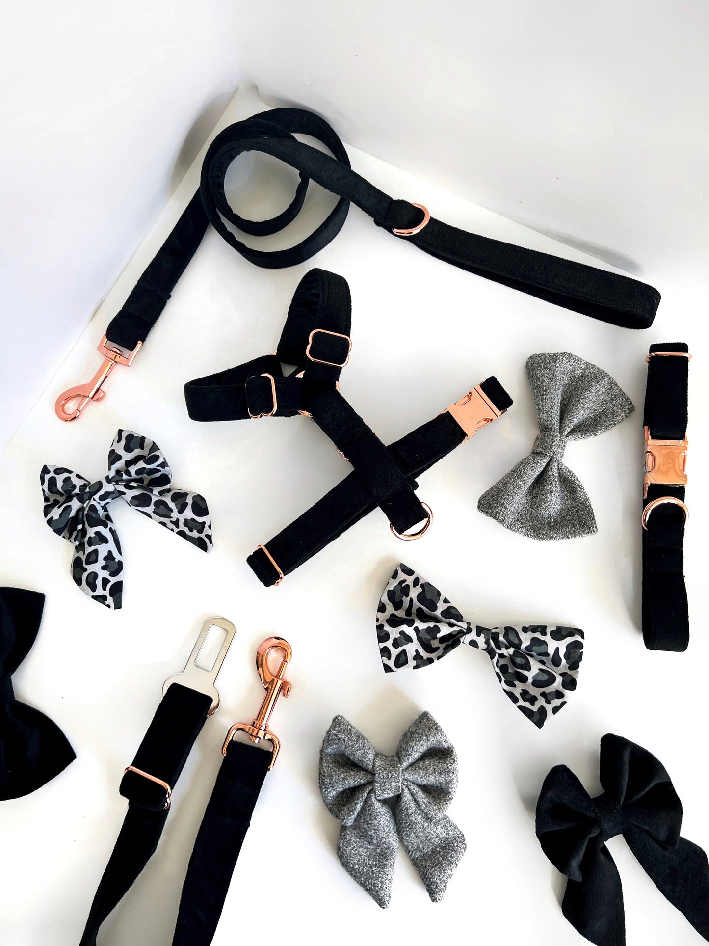 Bows - Black Oynx Velvet