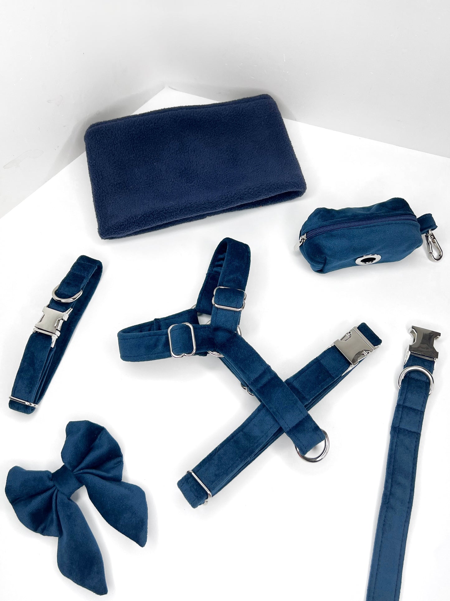 Bows - Sapphire Velvet