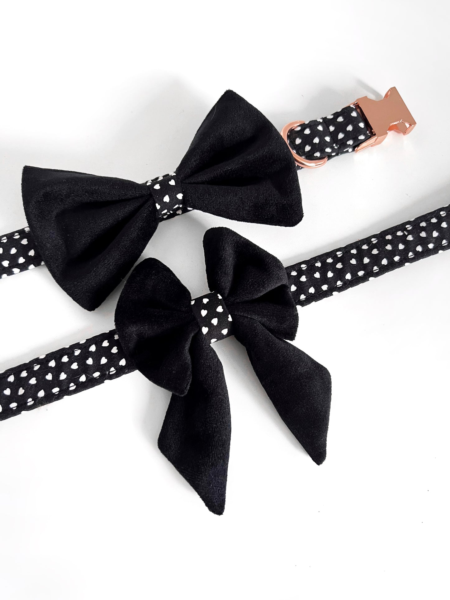 Bows - Black Onyx Velvet/Dark Hearts