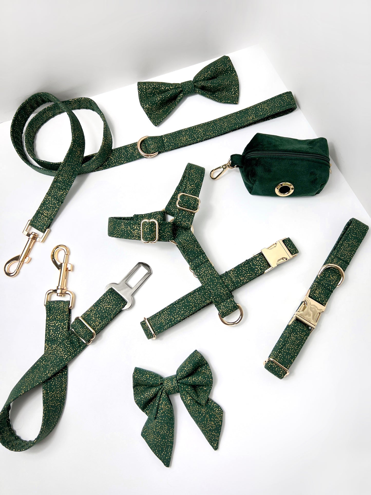 Lead | Fabric - Green Classic Christmas